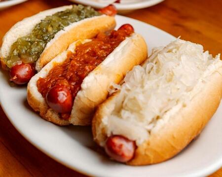 FRANK ON A BUN SNAP O RAZZO